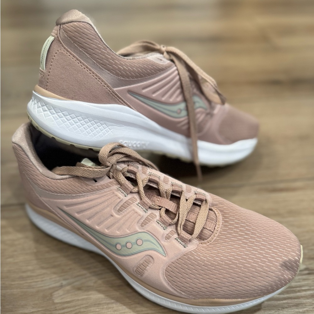 Saucony Versafoam Inferno Pink Athletic Running Shoes with Cushioned Midsole